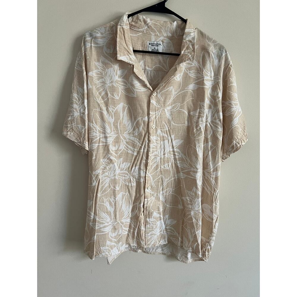 Distortion Mens Modern Button Up Shirt